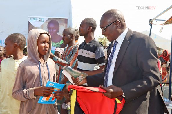 Remise des bulletins aux élèves de l’espace temporaire d’apprentissage de Toukra.